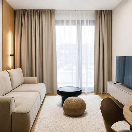 아파트 Metropolis - Luxury Infiniti - Free Parking 브라티슬라바